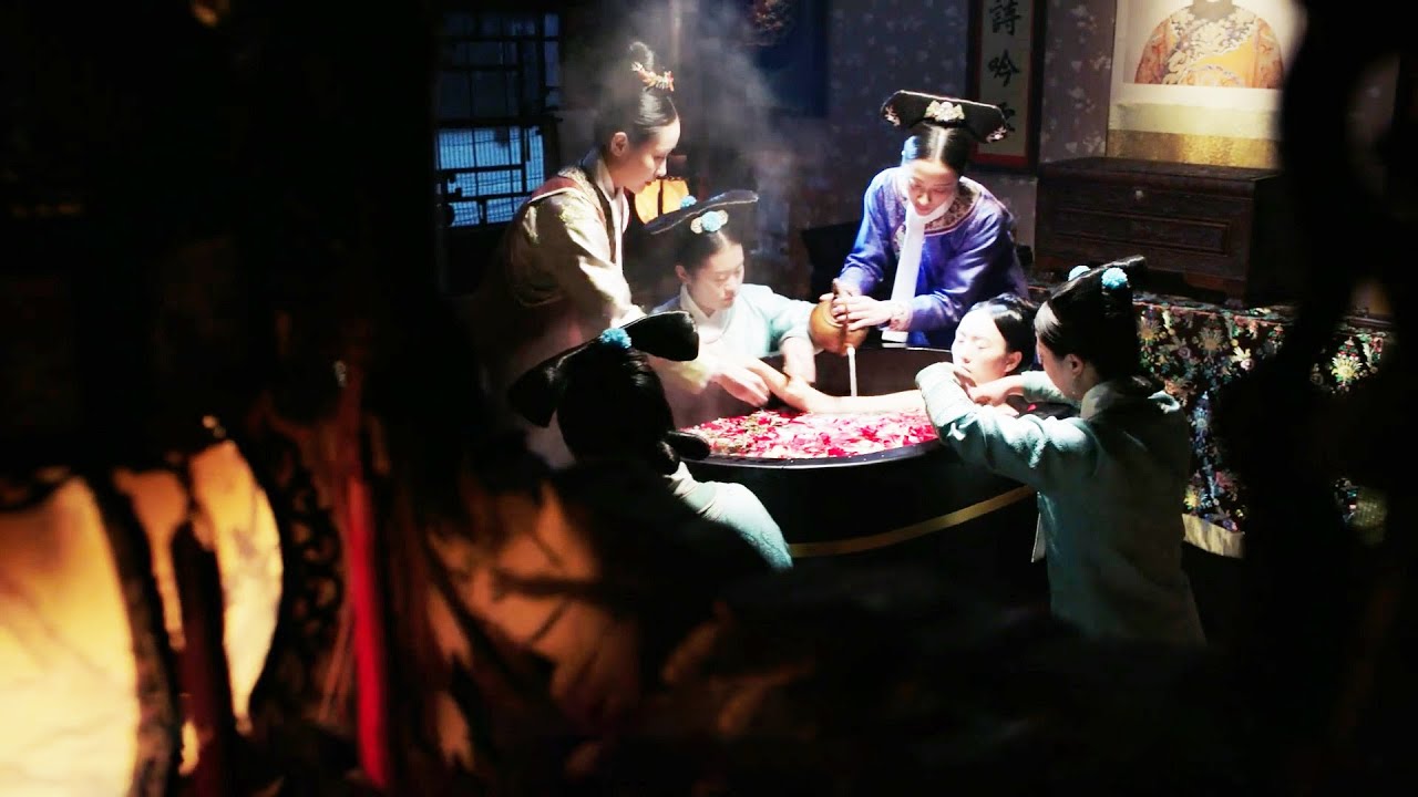 贵妃还有闲心泡澡？却不知如懿已盯上她，下一步将彻底改变她的命运！ #飒姐爱追剧 #张钧甯 #李沁 #辛芷蕾#中文电视剧 #drama