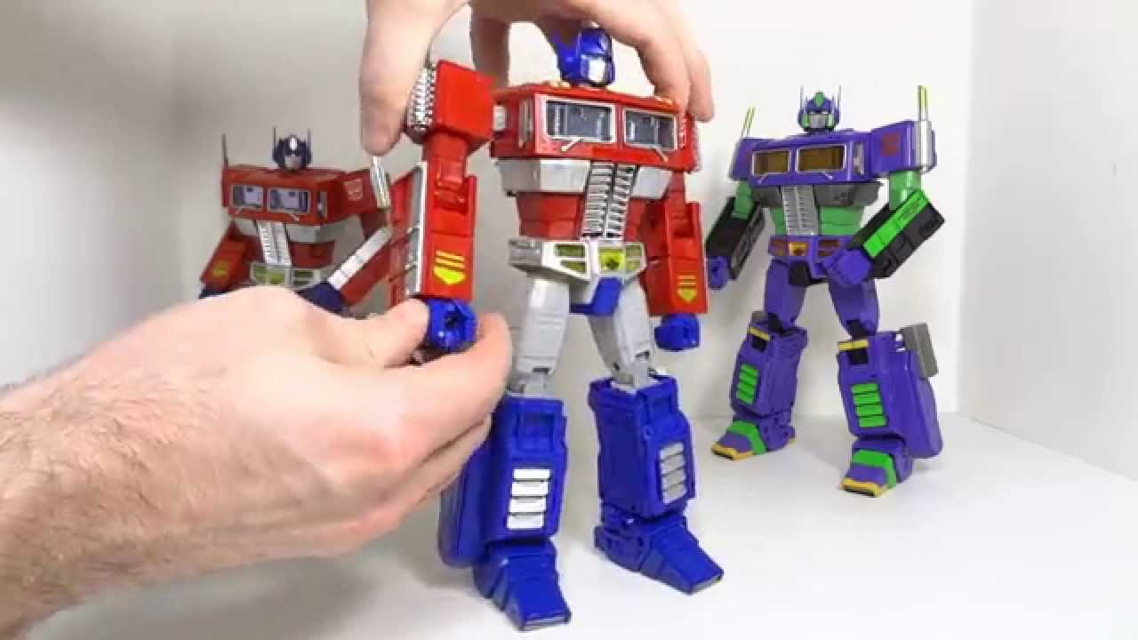 TakaraTomy Hasbro Masterpiece Optimus MP 10