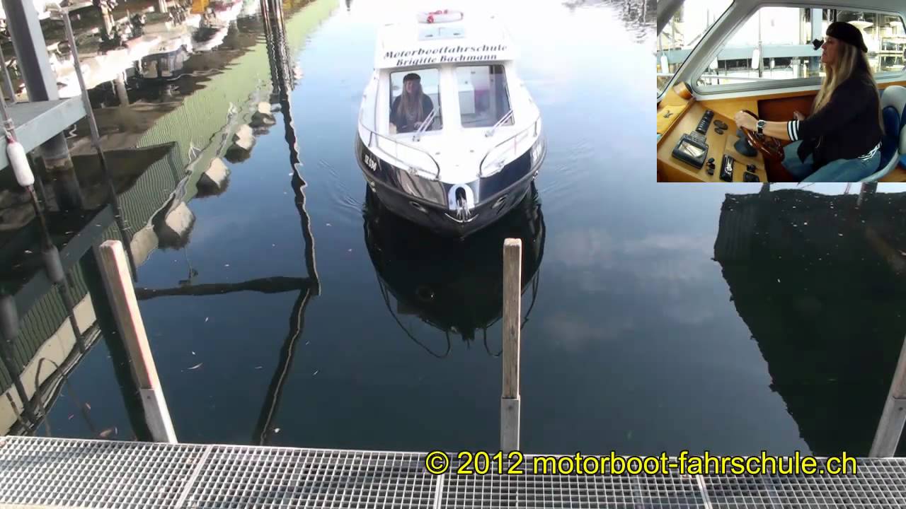 Bug Pfahl Man&ouml;ver f&uuml;r die Bootspr&uuml;fung Schweiz Motorboot Kat. A