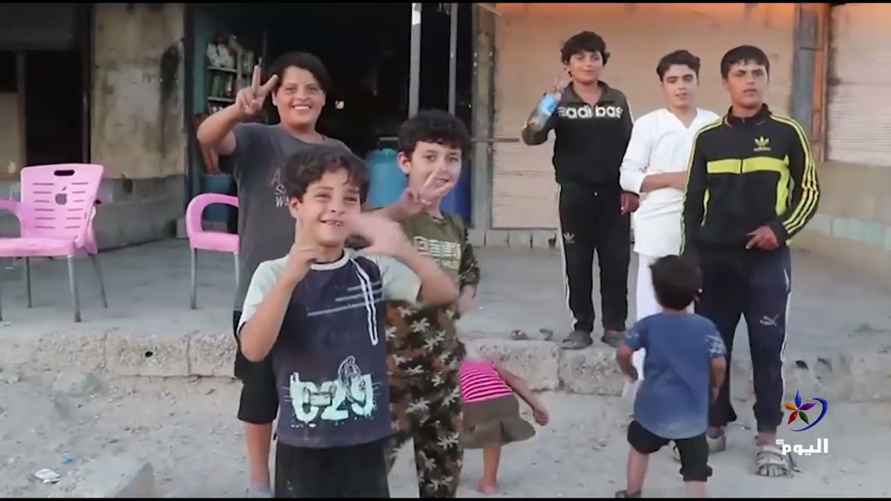 جولة بين الأهالي لمقاتلات من وحدات حماية المرأة بريف دير الزور