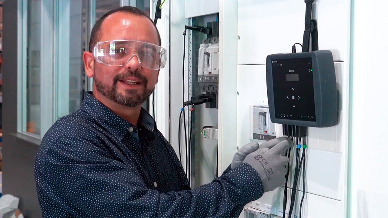 How to install a portable power analyzer MYeBOX in a Low Voltage installation?