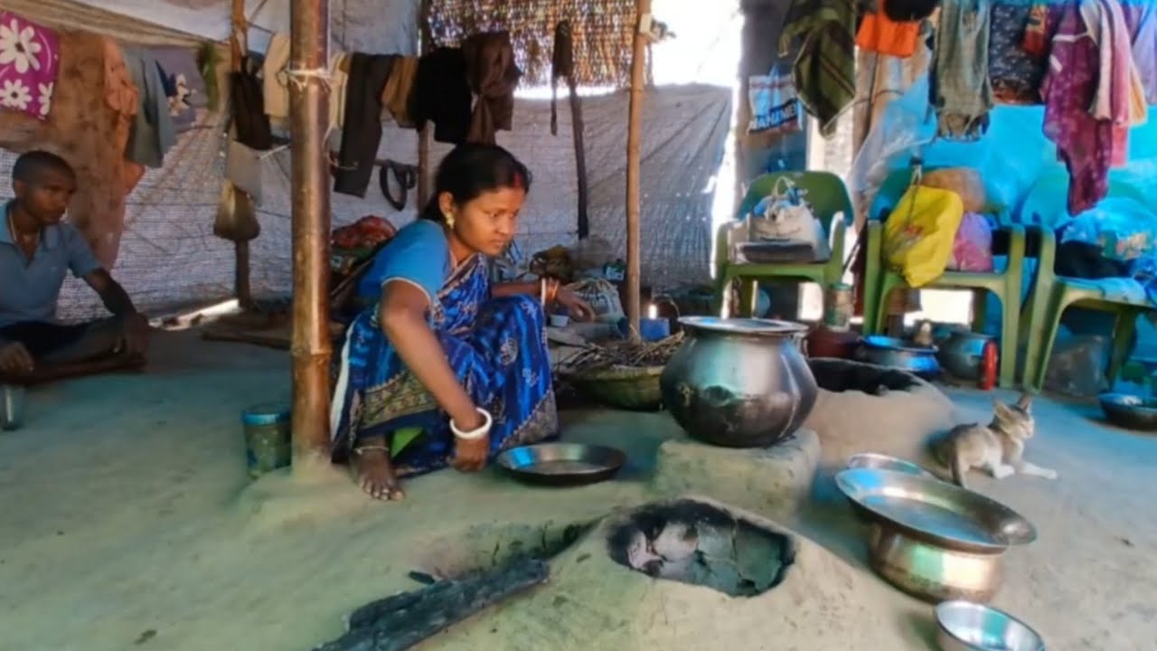 Village Life Cooking Matar Potatoes Eating Lunch @tusuzupuvlogs 