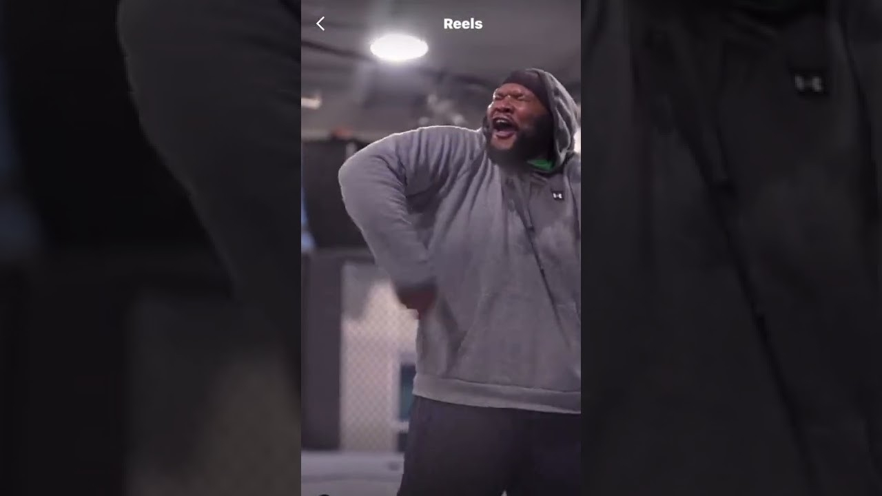 Chris Barnett dancing his way to #ufc this weekend!🤟 #shorts #mma #funny