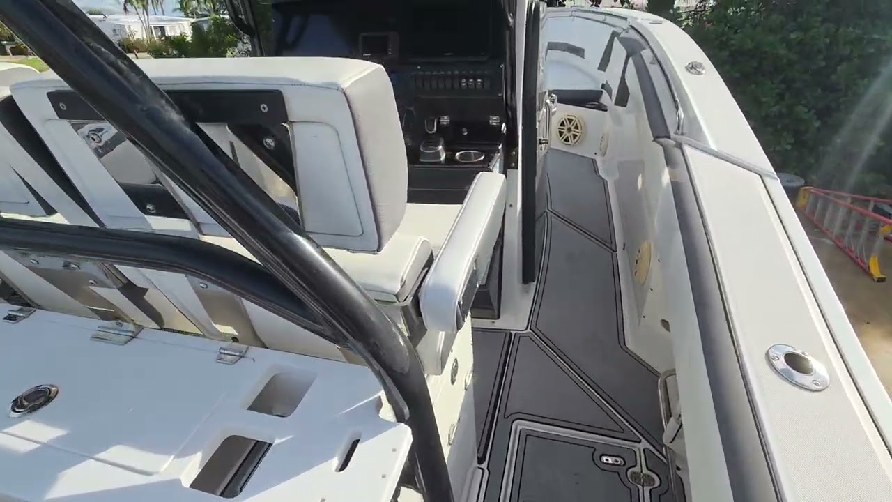 2020 Blackfin 272 CC