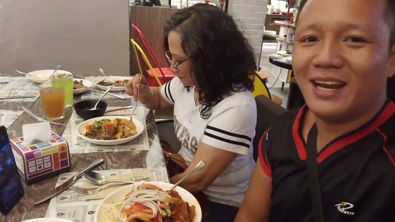 TATLO ANG MAY BIRTHDAY NG FEBRUARY TITA BB AT TITA TES AT CESCA HAPPY BIRTHDAY 