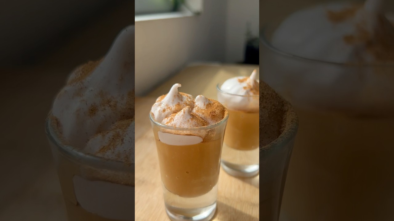 Suspiro a la lime&ntilde;a peruano, con su manjar suave y merengue al oporto.