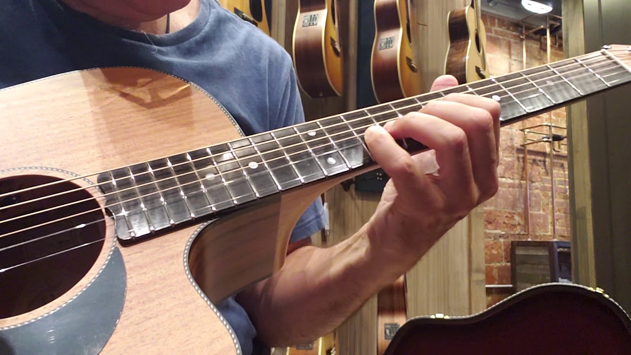 Maton dread demo Paul Helou