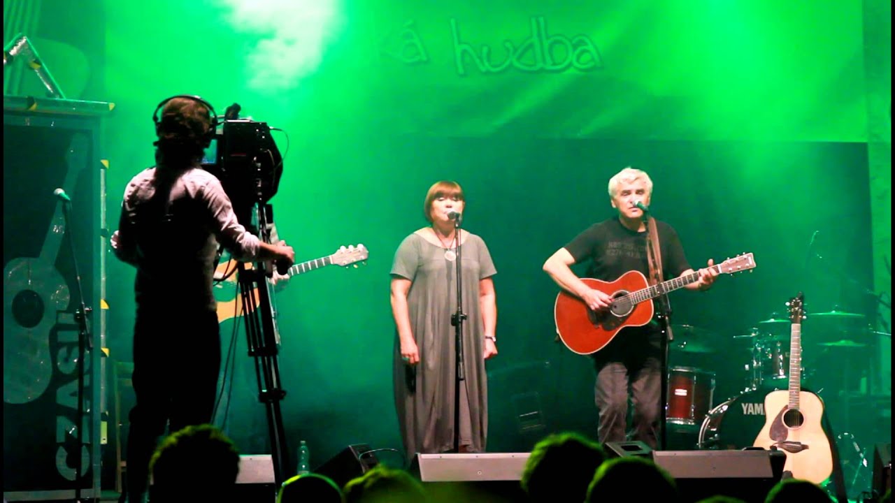 NBK i Przyjaciele - Wolna Grupa Bukowina - Chodzą Ulicami Ludzie - Festiwal KROPKA 2015