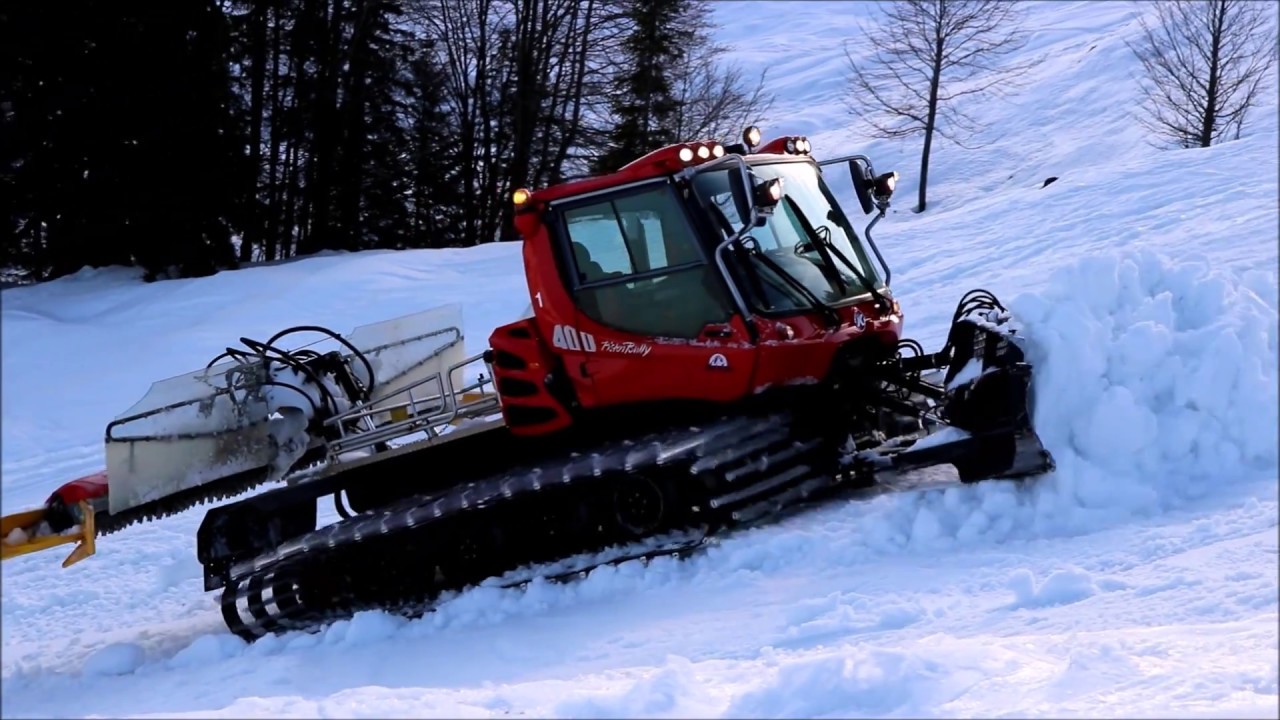 Pistenbully 400 beim Schneeschieben Teil 2