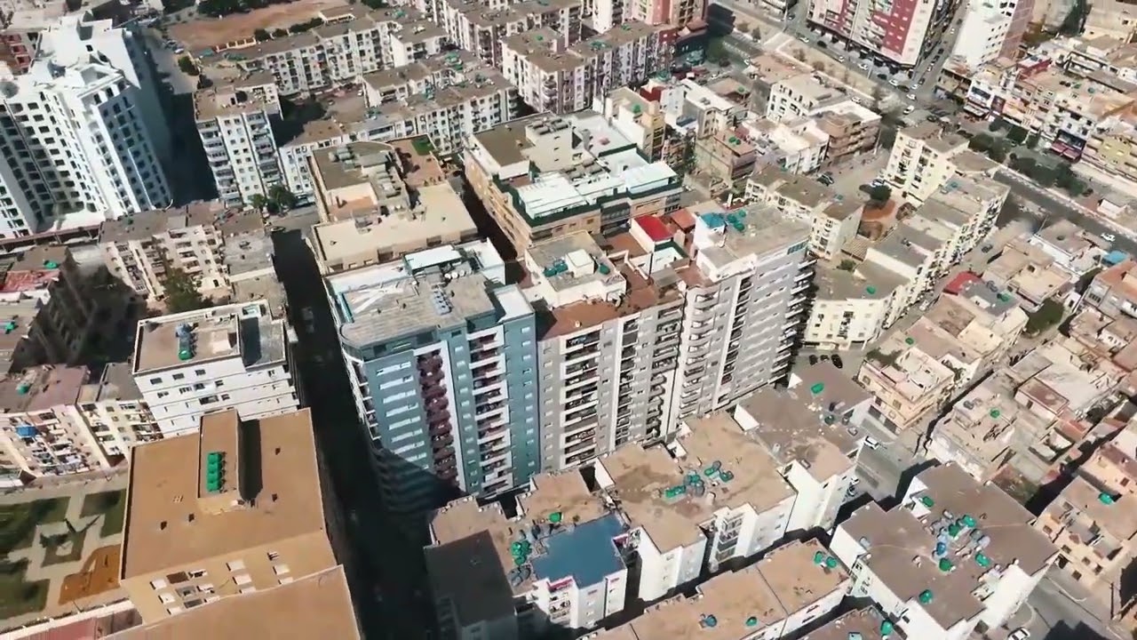 EURL BENABED  L'Historique du Promoteur et l'Avenir de l'Immobilier à Oran.