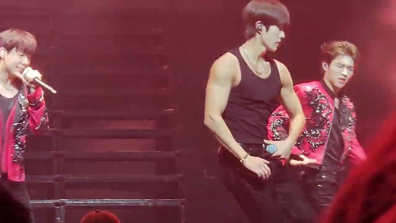 250207 INFINITE The Eye (Sungyeol in a tank top) Limited Edition concert in Singapore