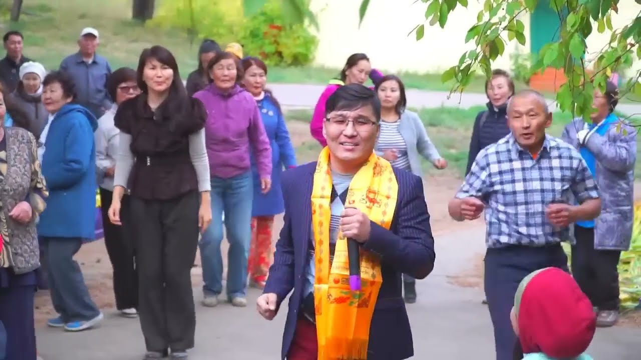 Buryat singer Bulat Badmaev cover version of the disco dancer @SureshWadkarOfficial@bairbatuev