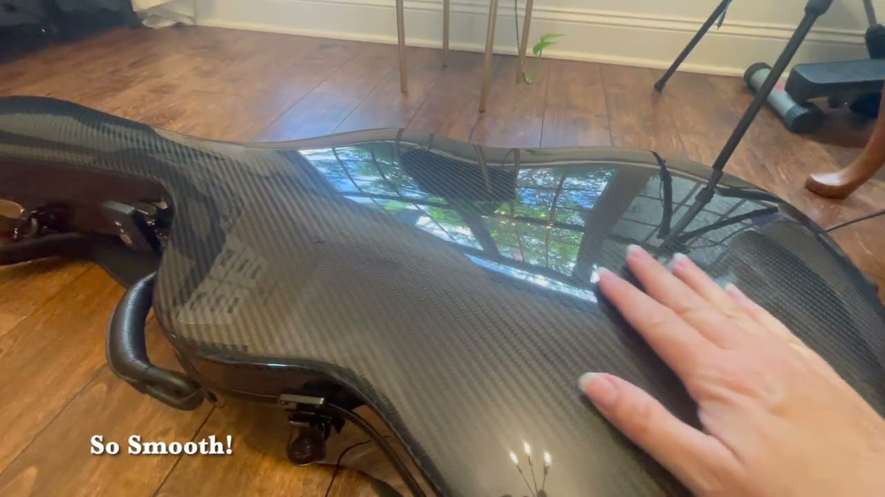 TKL Voyager Premium carbon fiber guitar case