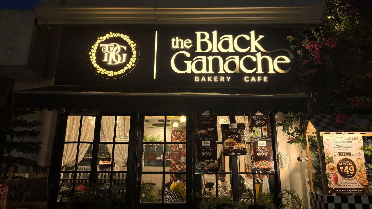 The  Black Ganache Cafe | Lucknow