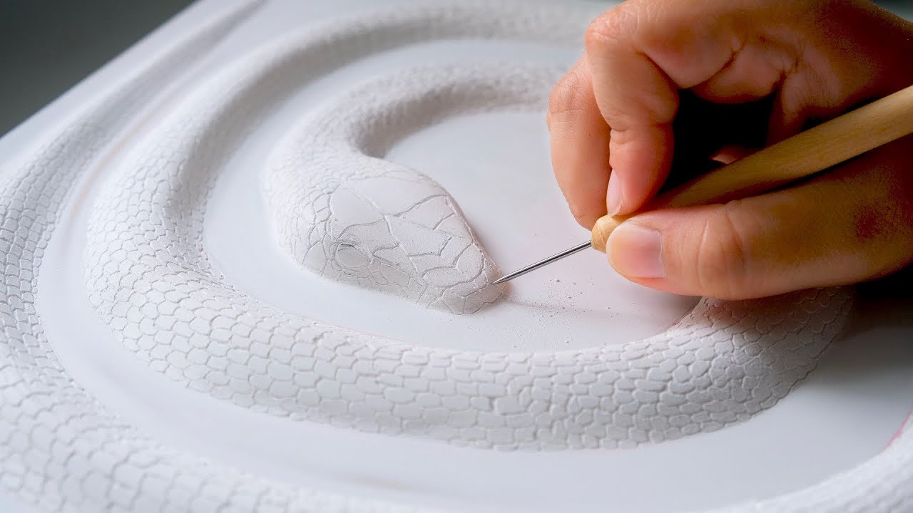 sculpting snake using modelling clay 🐍🎨