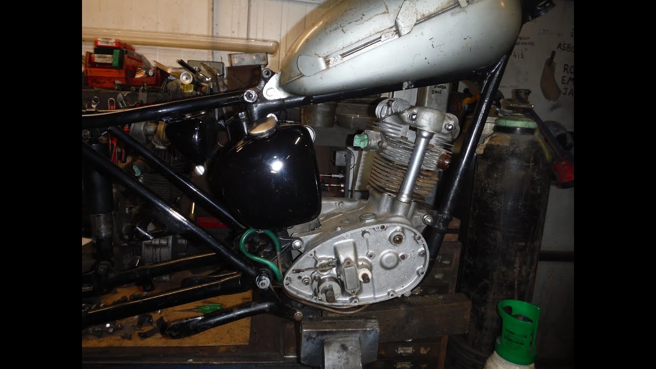 Triumph Tiger Cub project - Timing cover removed to check inside for peace of mind!
