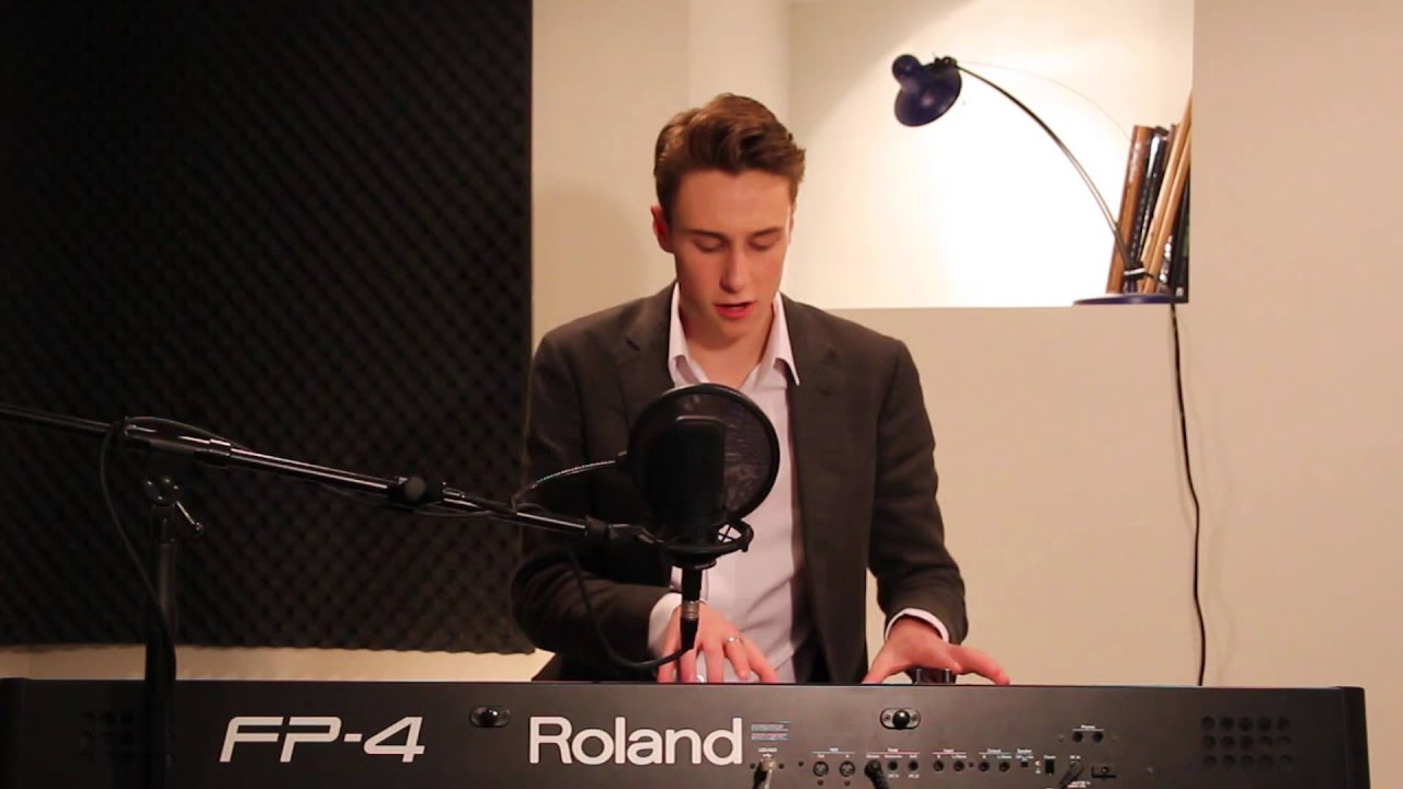 Spinning (ORIGINAL) Live Version - Andrew Machum