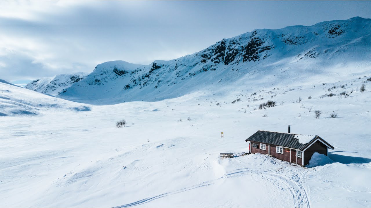 Vinter i Jotunheimen - Besøk den selvbetjente hytta Yksendalsbu sør i Jotunheimen