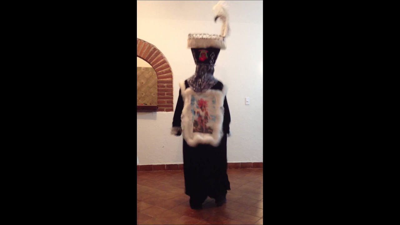 CHINELO  EL ARTE DE  MOVER LAS CADERAS Y  LOS PIES