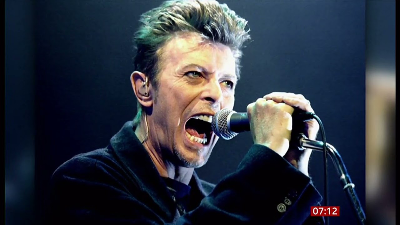 David Bowie's handwritten lyrics could sell at auction for &pound;100,000 (UK/(Global)) 26/Nov/2023