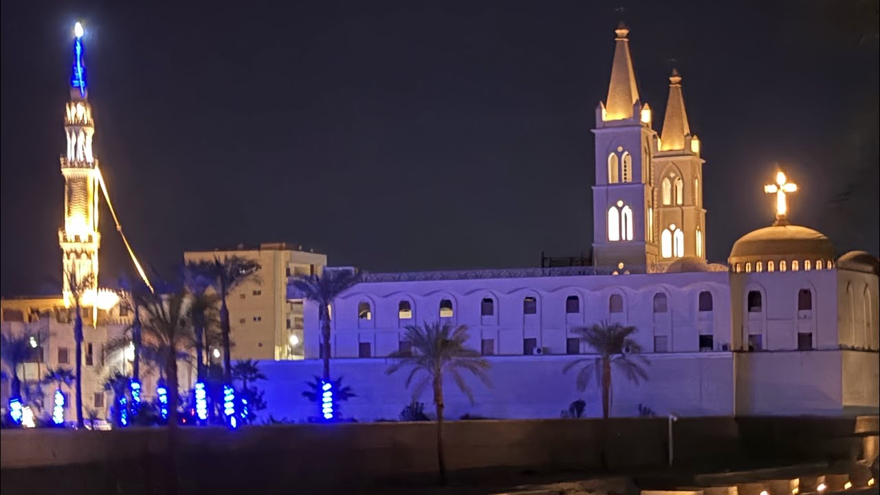 28 Dicembre 2025 Cairo…Mercato Khan el-Khalili di sera