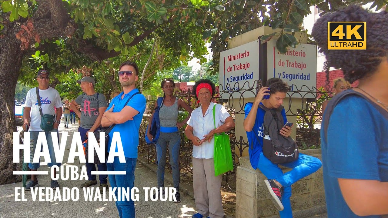 Bairro El Vedado em Havana Cuba | 4K Walk
