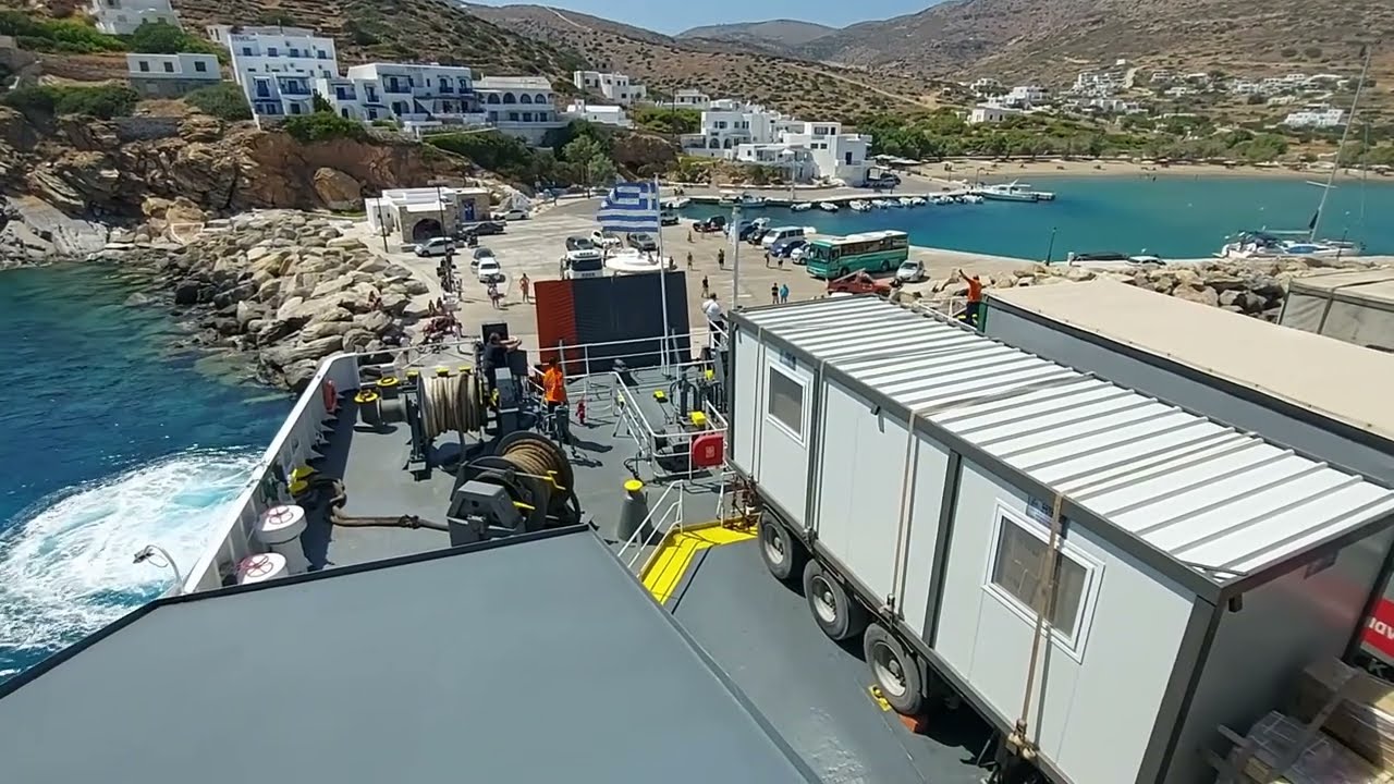 Σίκινος: Άφιξη του πλοίου ''Διονύσιος Σολωμός''!! // Dionisios Solomos: Arrival in Sikinos!!