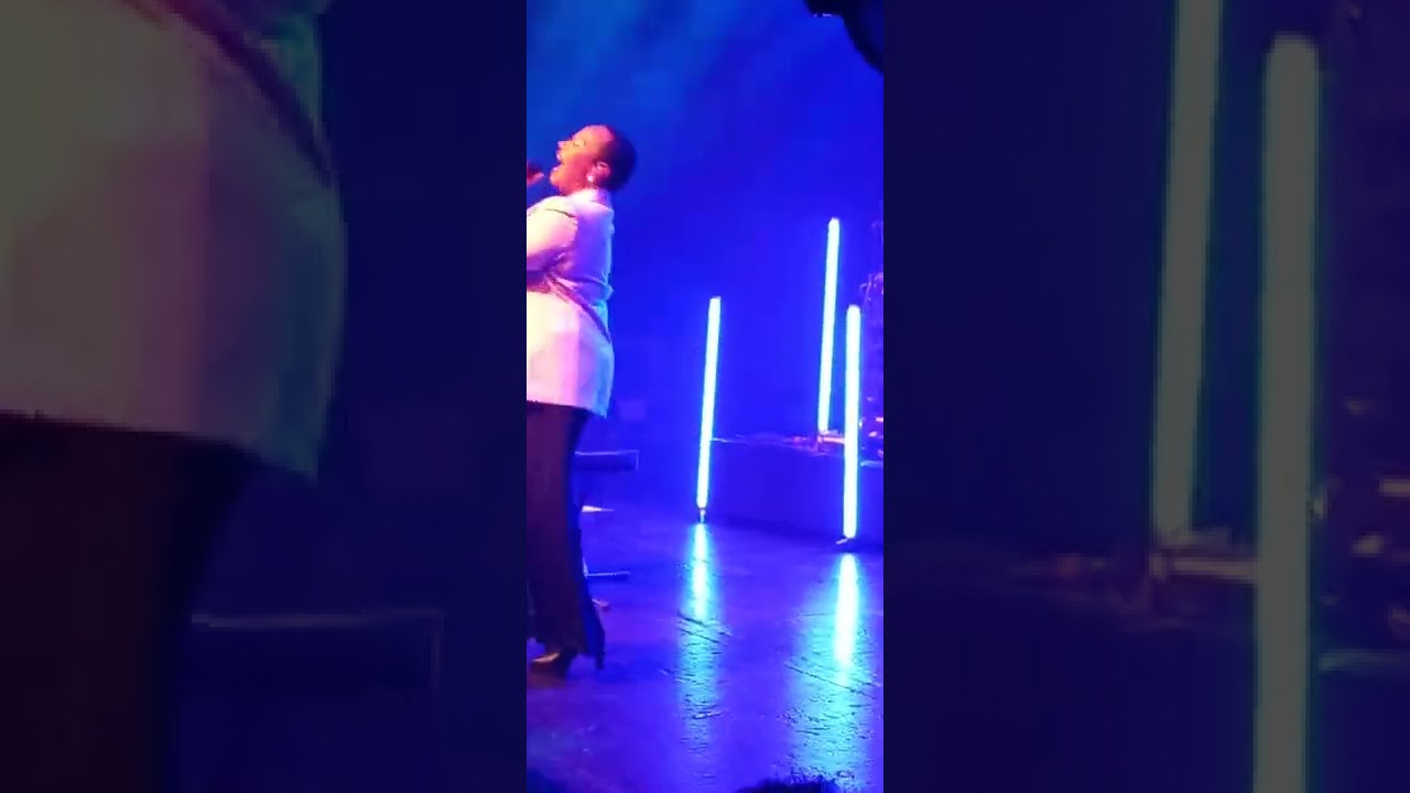 EMELI SANDE @ LA CIGALE PARIS 01/06/2022