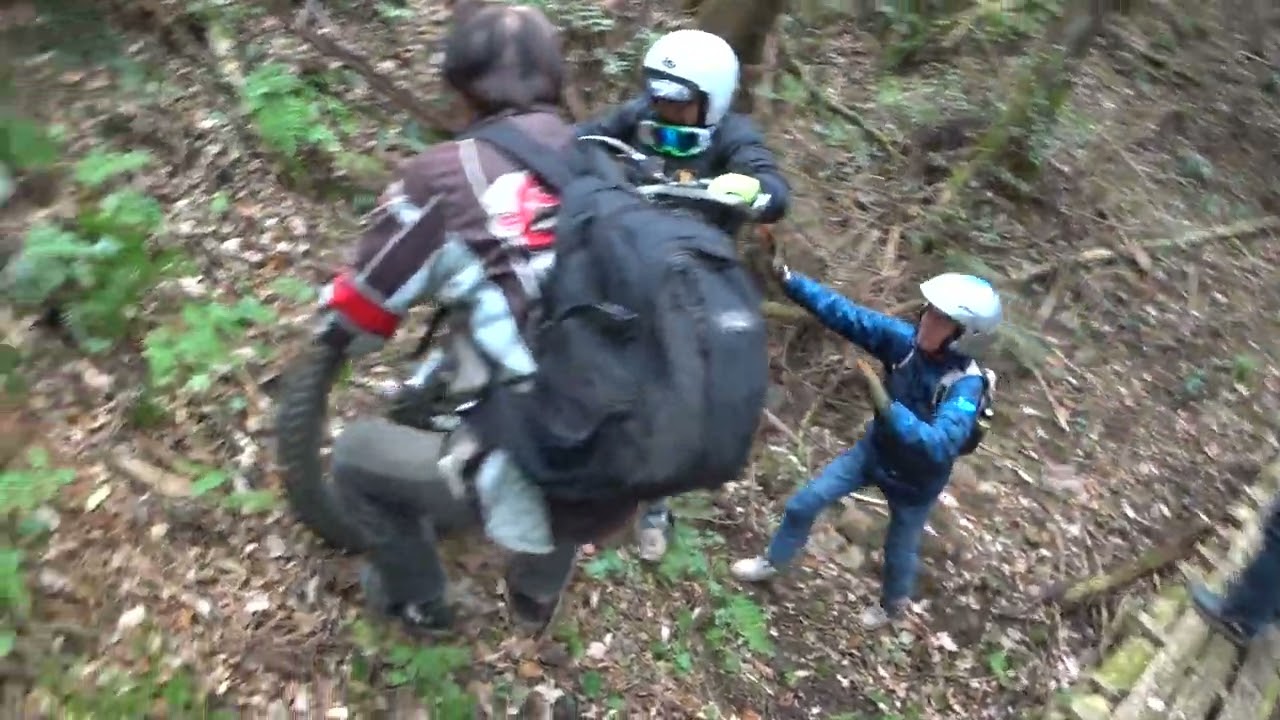 成金山新コース3本開通　　ＴＬ125  4台とランドネ　　060222