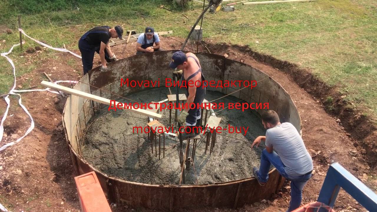 Установка закладных и заливка фундамента водонапорной башни