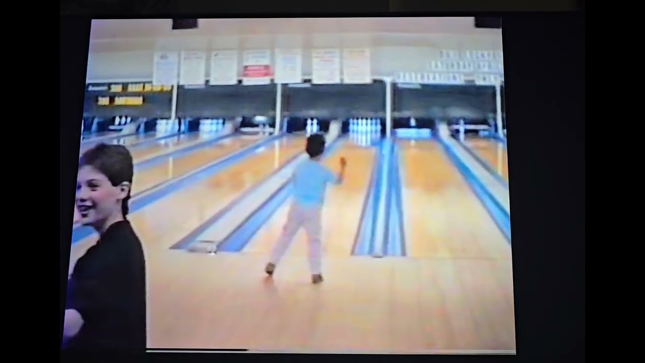 Retro Bowling 8 - Vintage home videos of Chico (80s and 90s collection.)