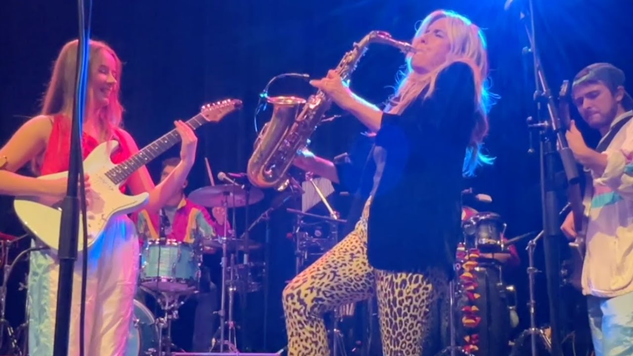 Funky Times & Candy Dulfer - Capri Sonne LIVE in Amsterdam #funkytimes #candydulfer #funkband