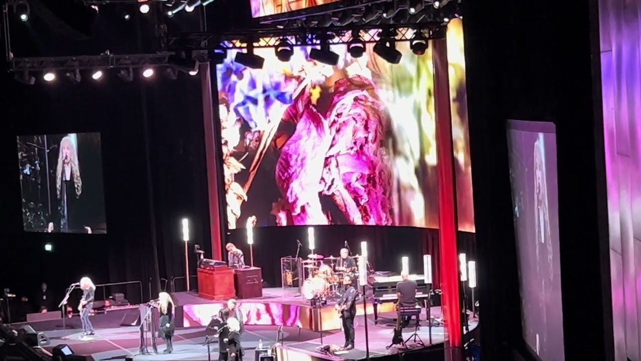 Stevie Nicks - live at the 3area Dublin - 3-July-2024 - gypsy