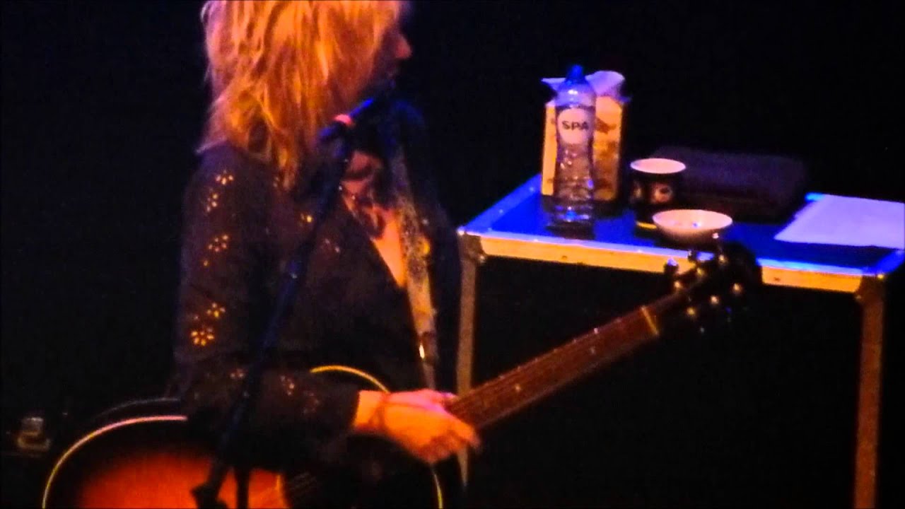 LUCINDA WILLIAMS LIVE IN EINDHOVEN 31-5-2013 (PART 2-4)