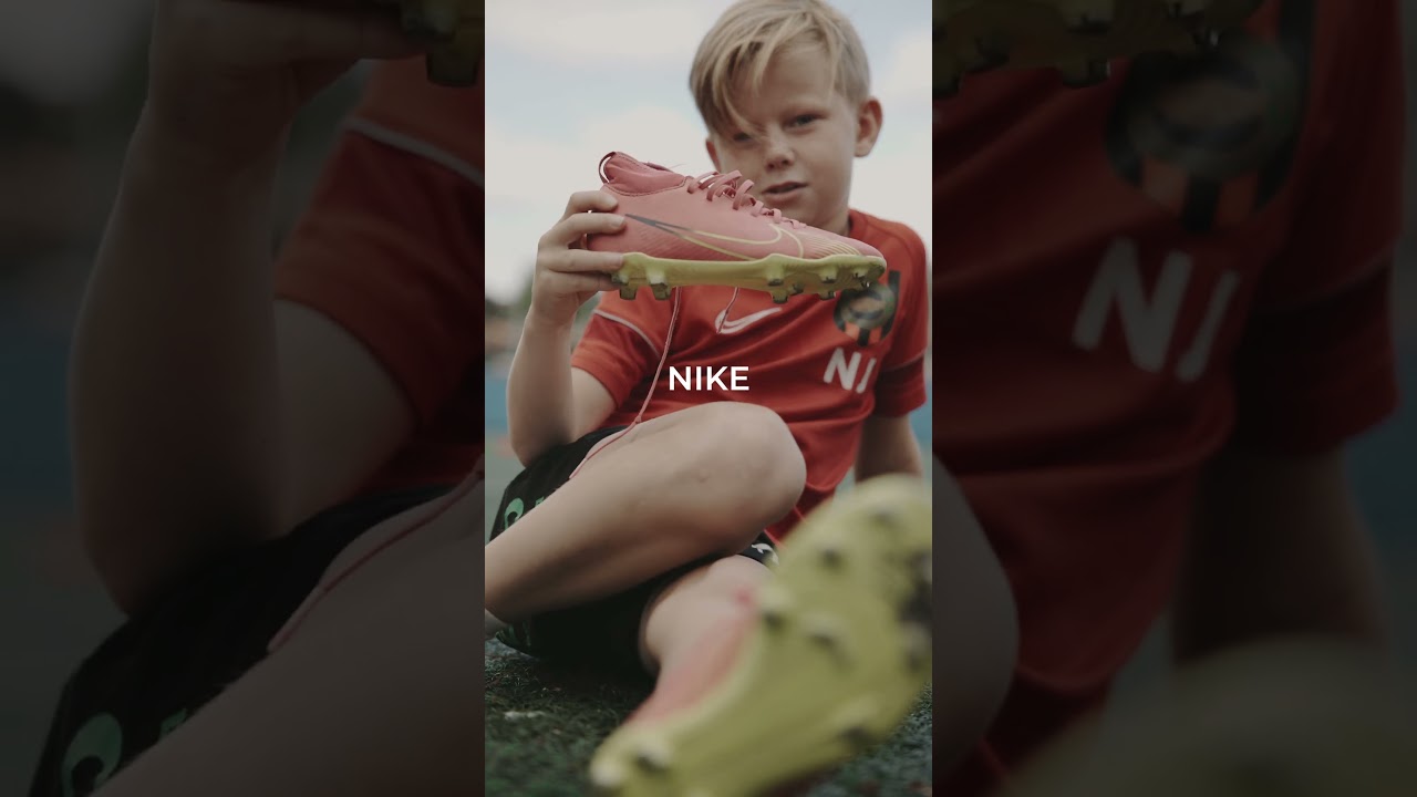 What boots do you wear? 👟 #trainingapp  #ballers  #ballcontrol  #soccer  #footballchallenge