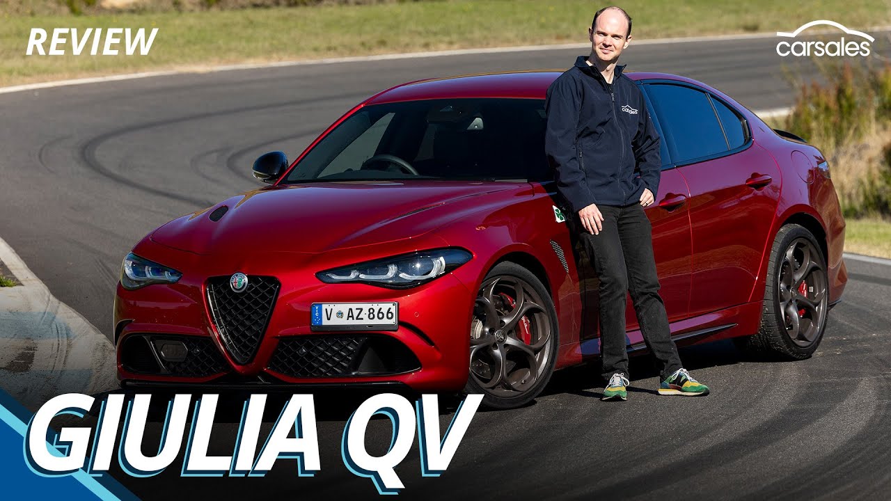 Обзор Alfa Romeo Giulia Quadrifoglio 2024 года | Резкий спортивный седан стареет, как изысканное ...