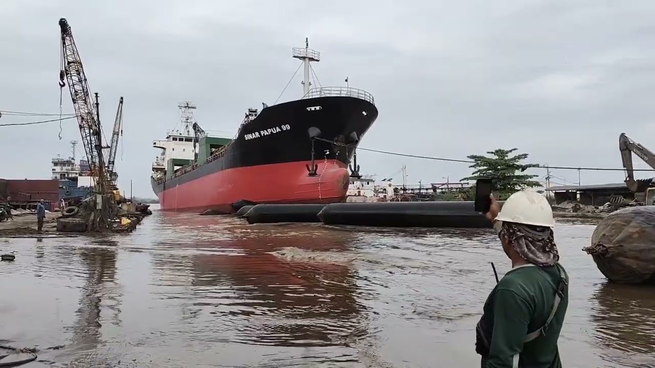 Peluncuran KM.SINAR PAPUA-99