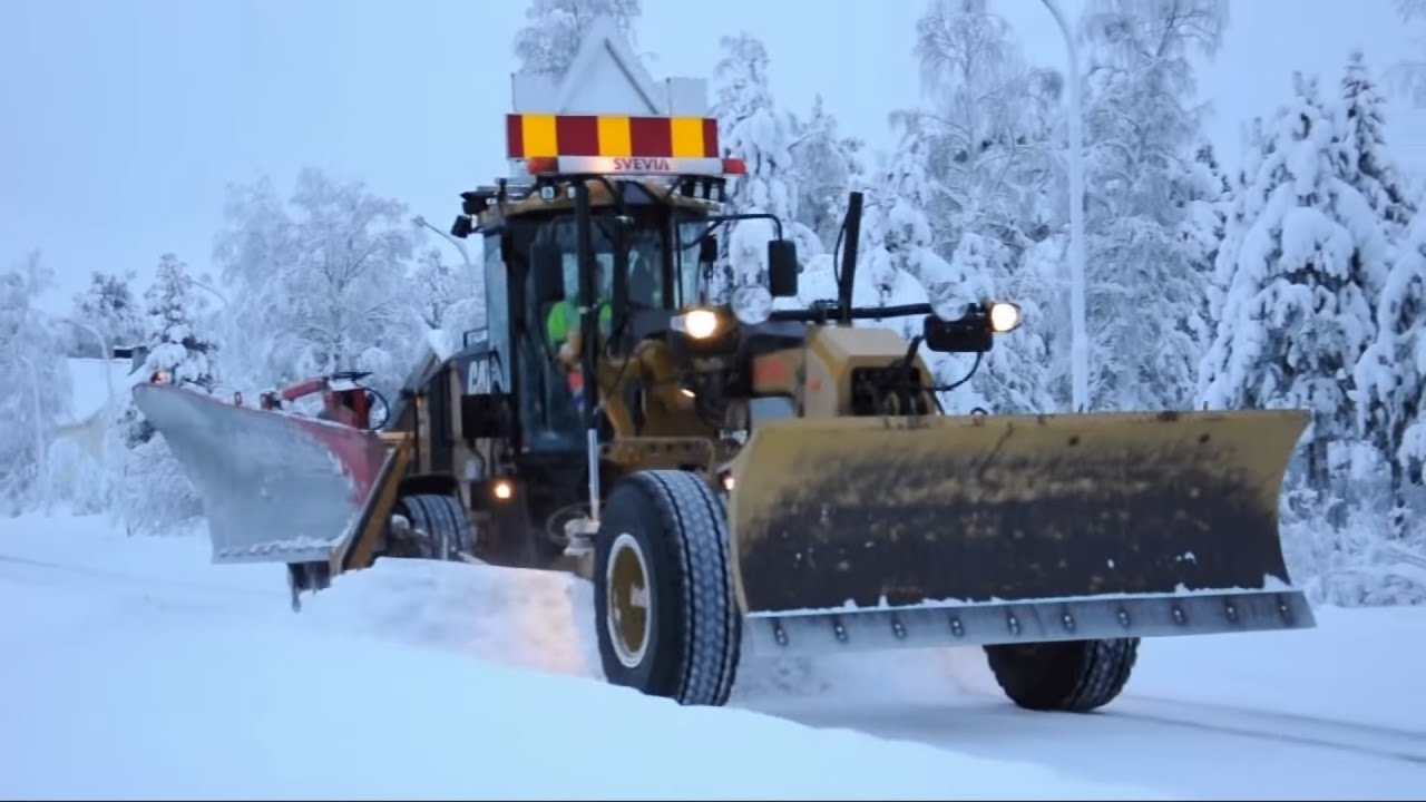Snow clearing | CAT 140M | Volvo L70D