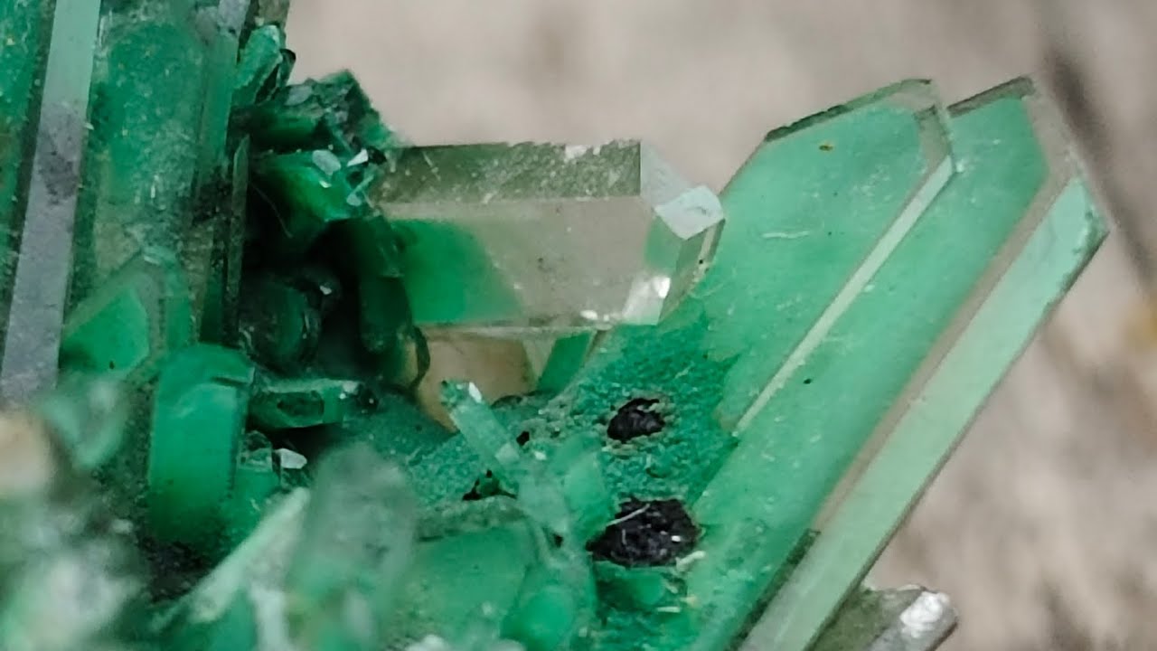 44° Celcius Baryte on the African Mineral Plate tonight EP.128 - 16/12