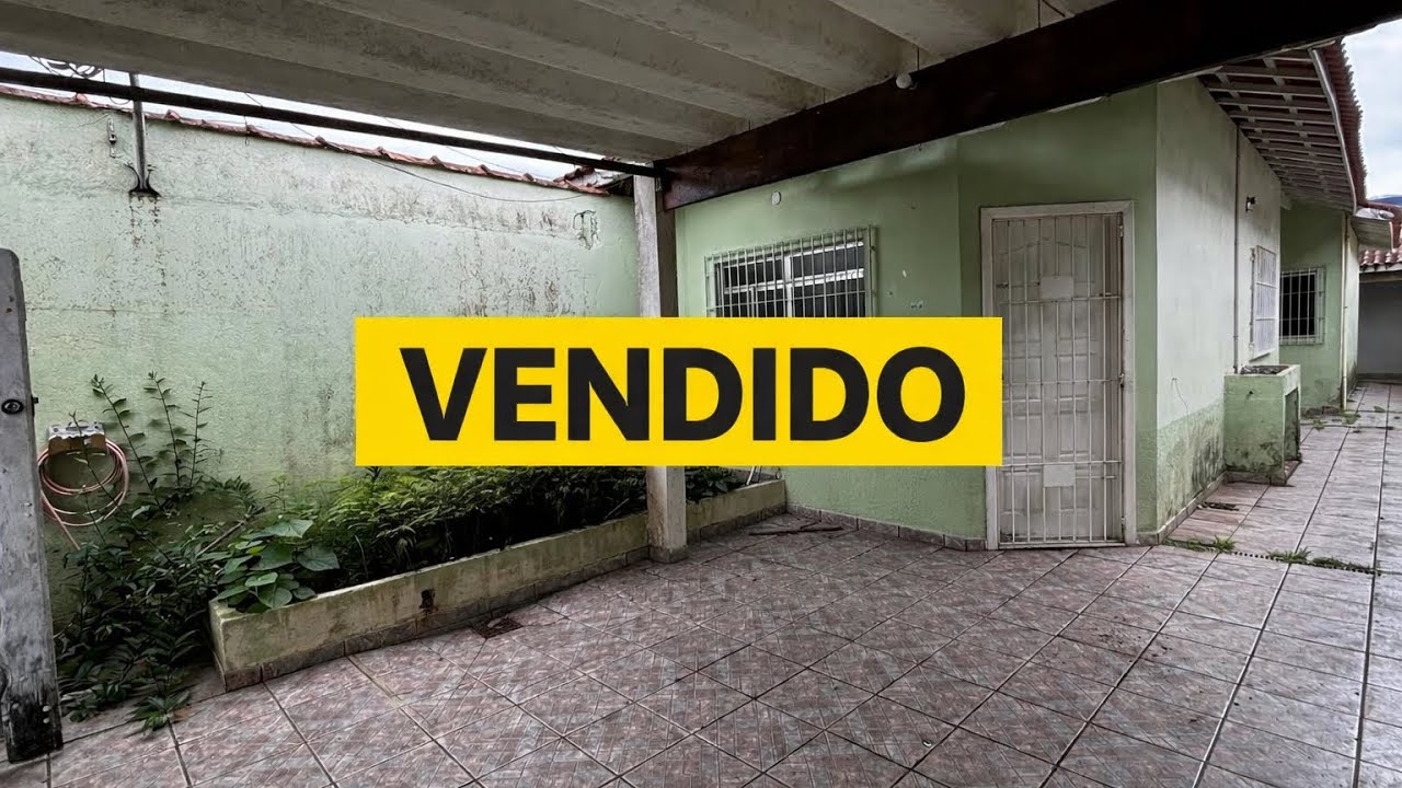Ótima residência aceita financiamento bancário 1 km da praia e do centro