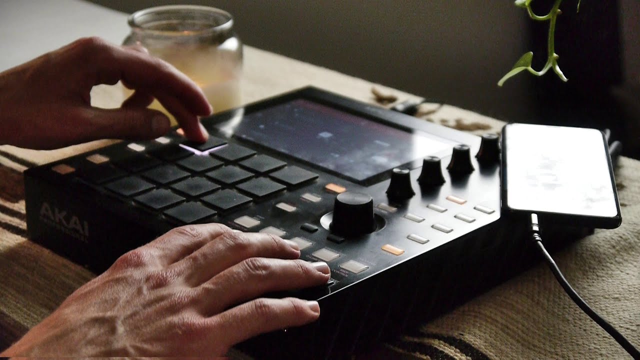 Превращаем песню 1950-х в хит на MPC One! (Подробно)