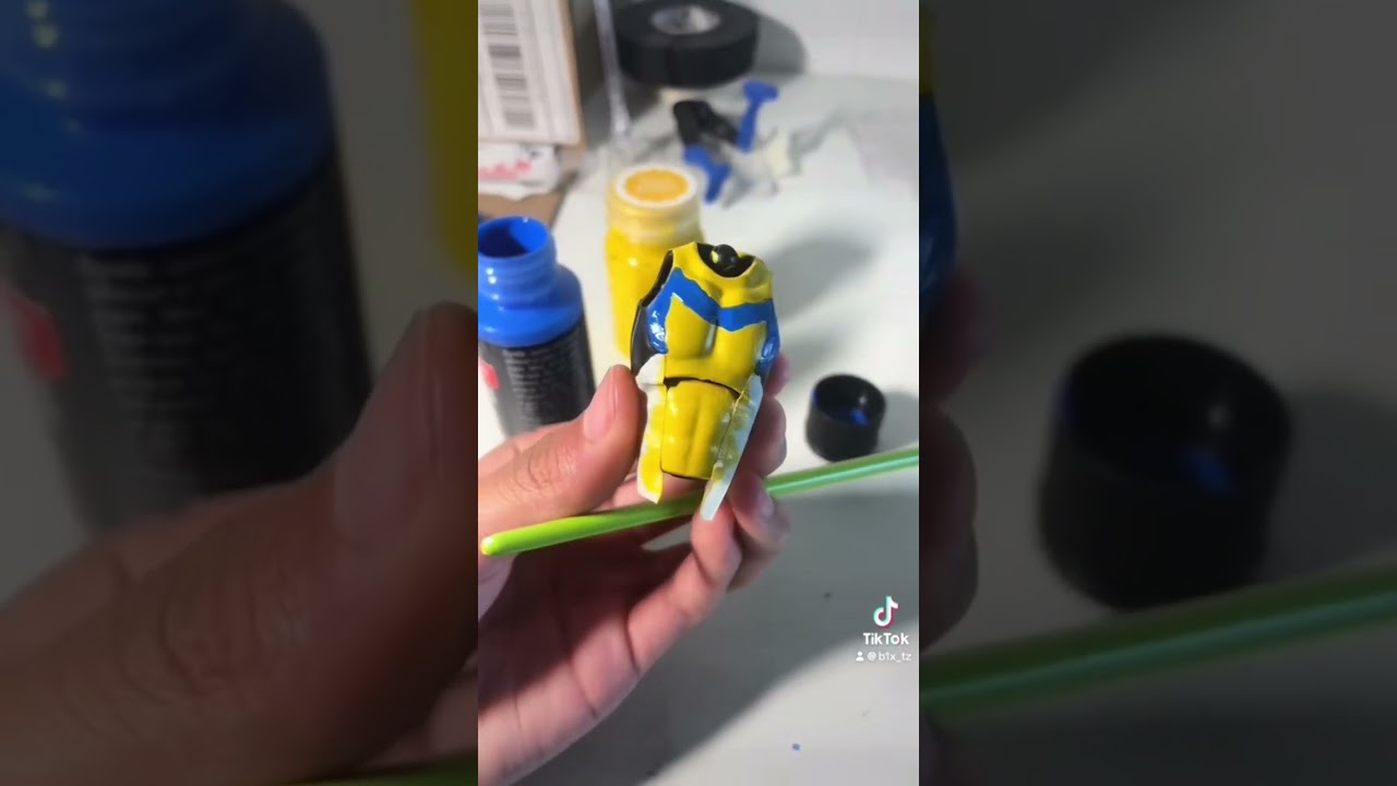 #actionfigures #viral #youtubeshorts #custom #painting #sculpting #invincible #markgrayson