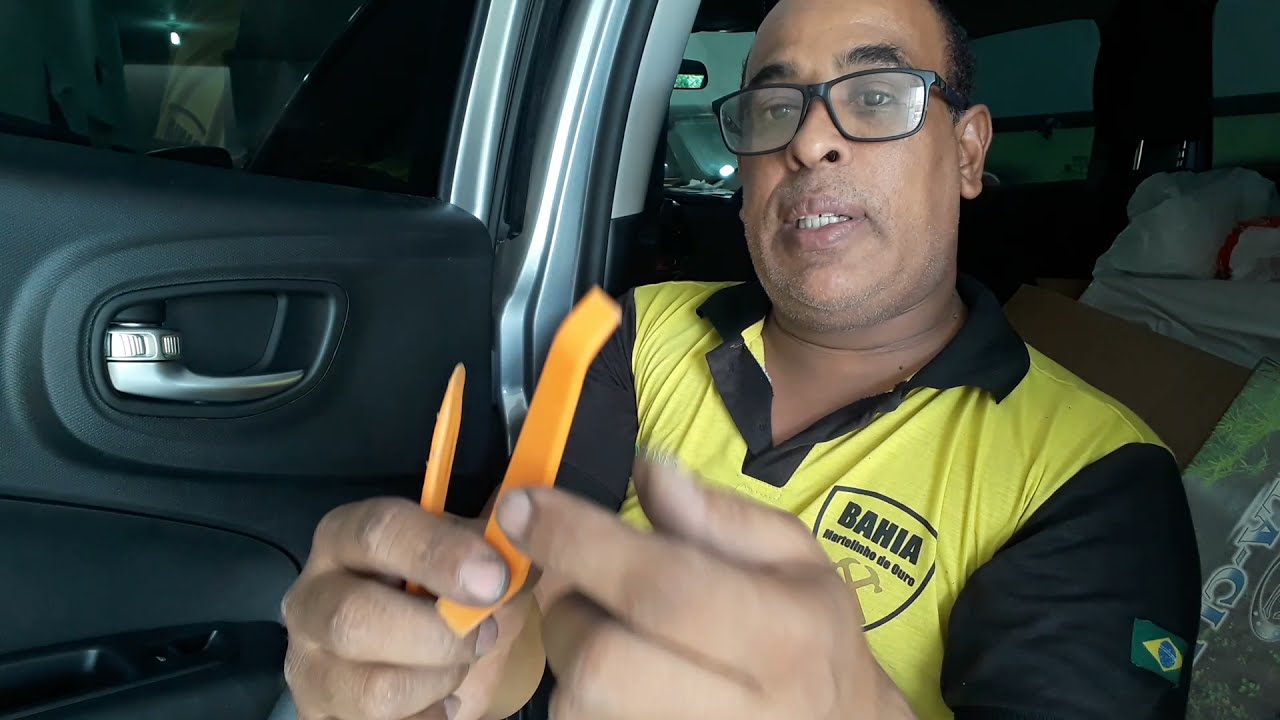 como retirar forro da porta da fiat toro 2020