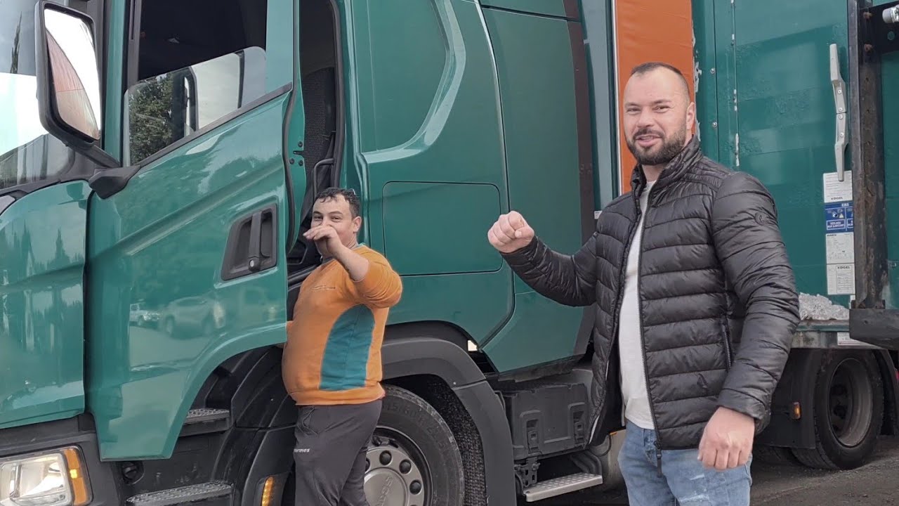 Azi ne arată Ilie cum cuplează el! Șofer de camion în Germania la firma Elflein!