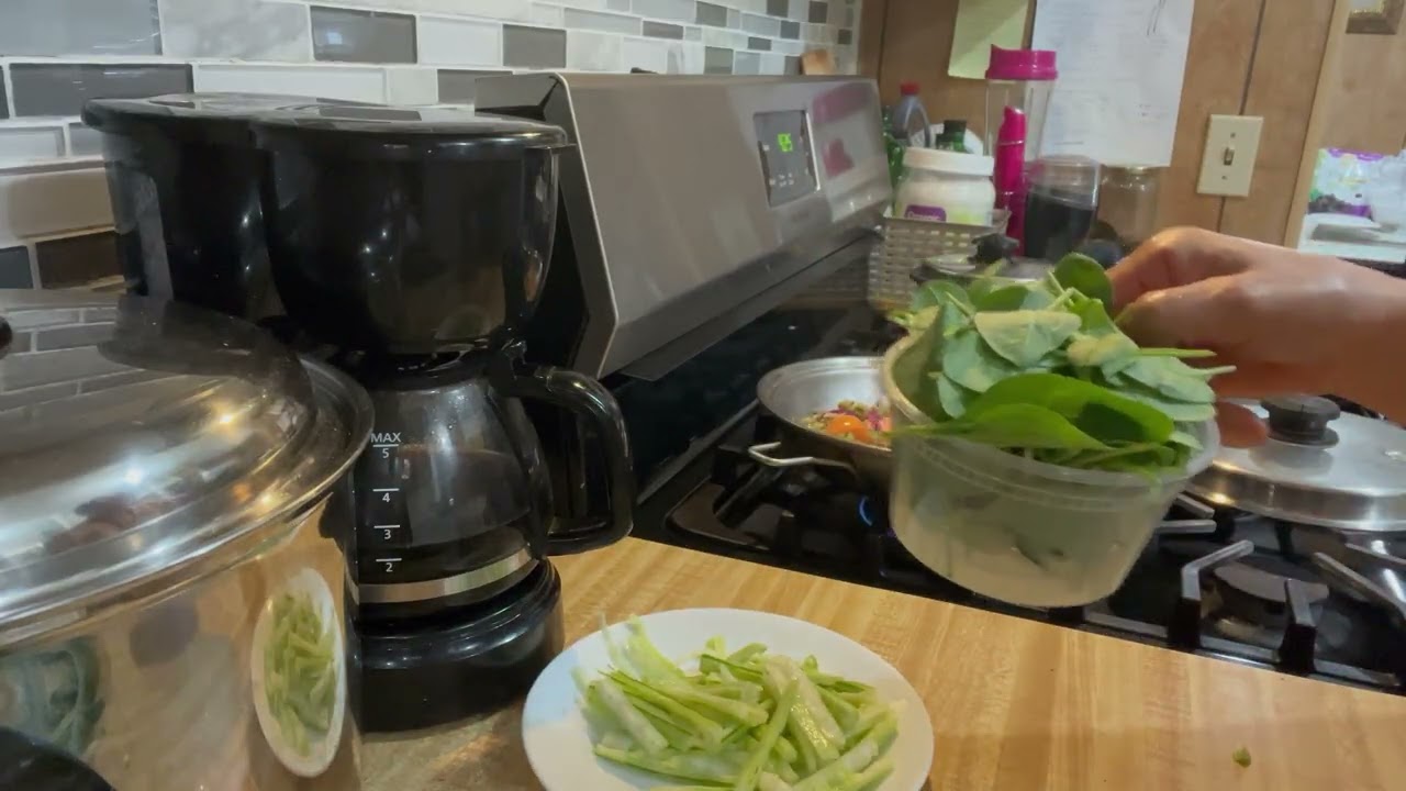 Ginisang munggo with bunga ng malunggay dito sa Fresno California.