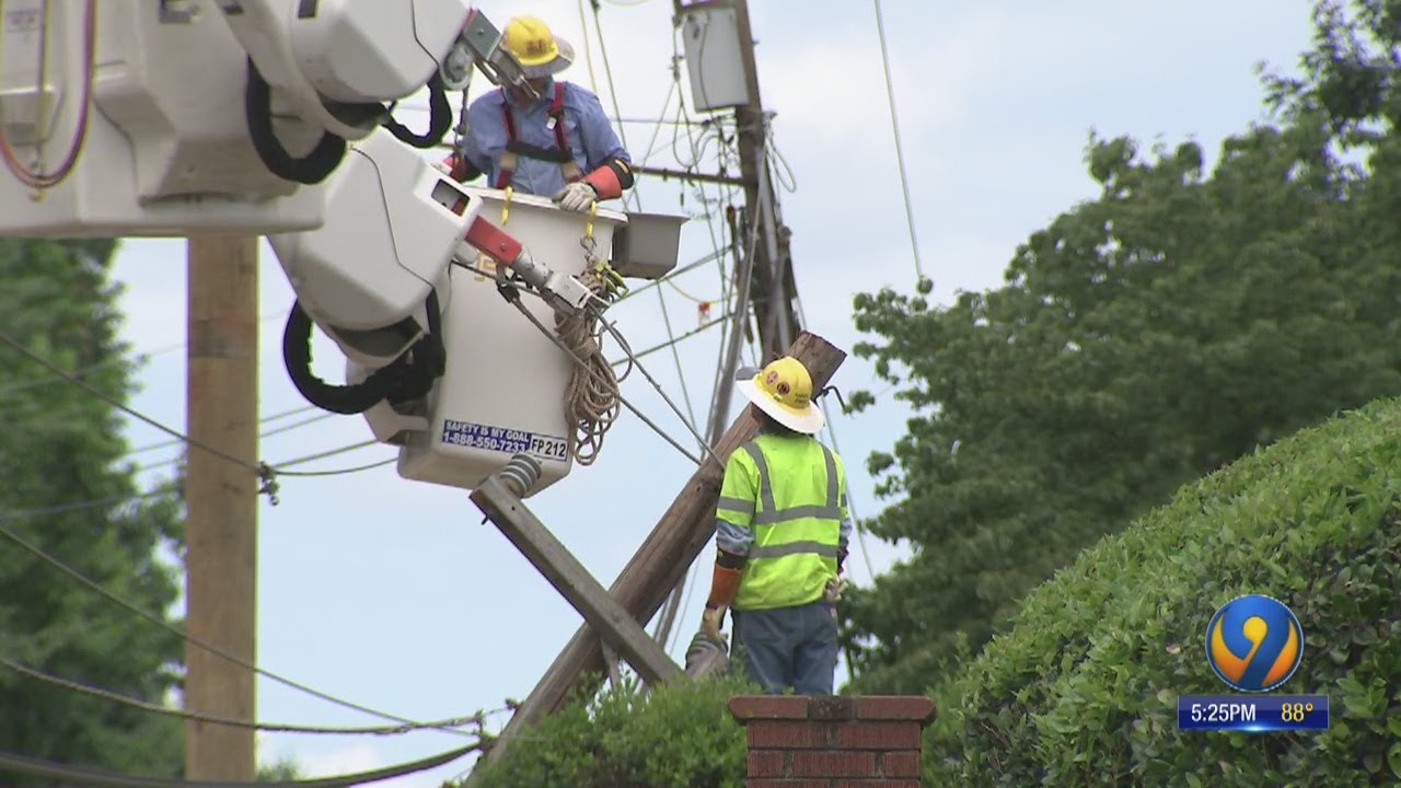 Duke Energy technician electrocuted while crews fix power pole in northwest Charlotte