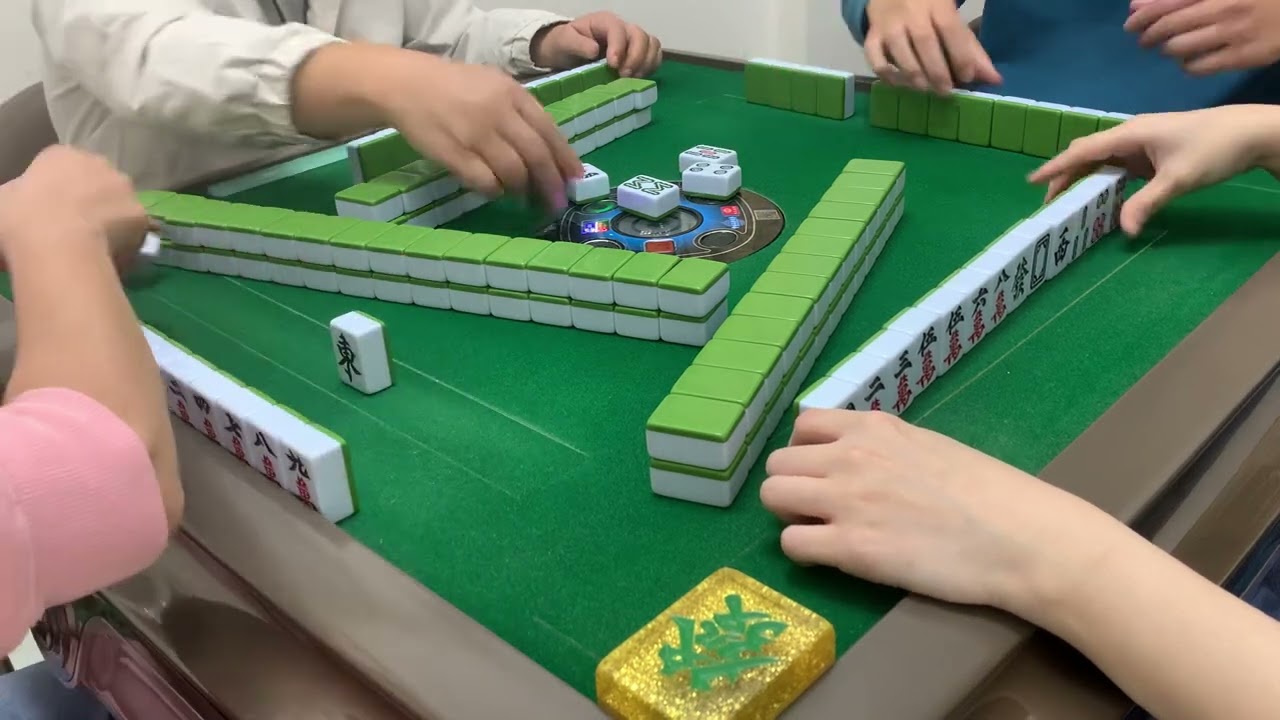 Mahjong132. 廣東牌10番512有花🀄️大起大跌局四回之一：中頭獎，黎個大三元。 Calvin叔 Victor Shirley Con仔