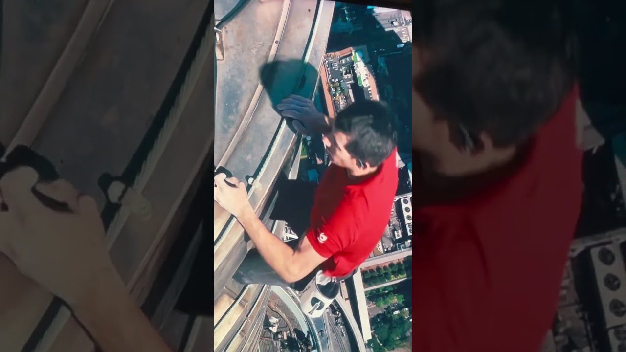#AlexHonnold makes history by climbing a skyscraper!