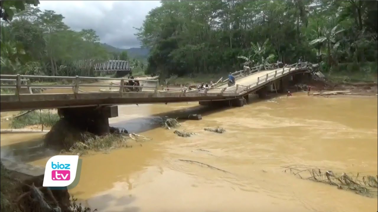 Pasca Banjir Terbesar di Munjungan Trenggalek, Akses Antar Kecamatan Masih Putus Total - bioztv.id