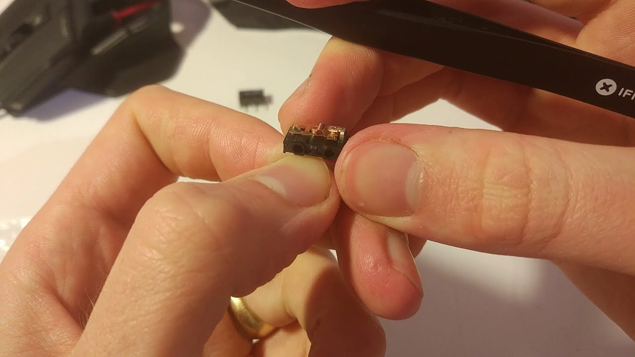 [mouse switch] D2F-01F old vs new, not the same?
